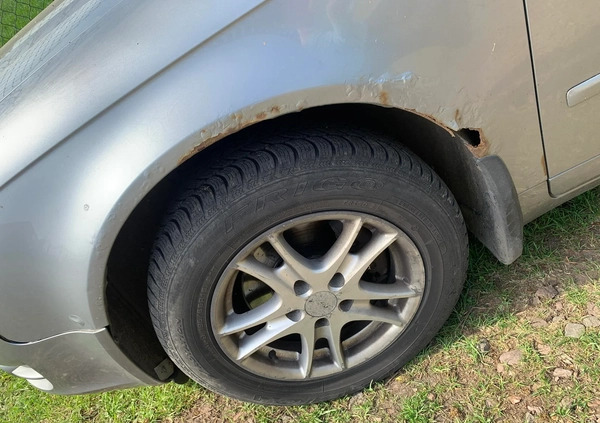 Audi A4 cena 8500 przebieg: 433700, rok produkcji 2004 z Radymno małe 211